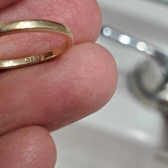 10k gold ring from birks. Vantage gold ring with natural pearl and shaphir - Picture 6 of 11